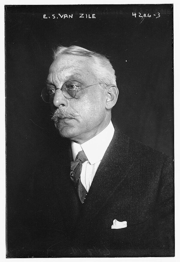 Meet the Team Dexter Van Zile Spotlight CAMERA