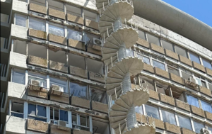 Houthi attack damaged a Tel Aviv building